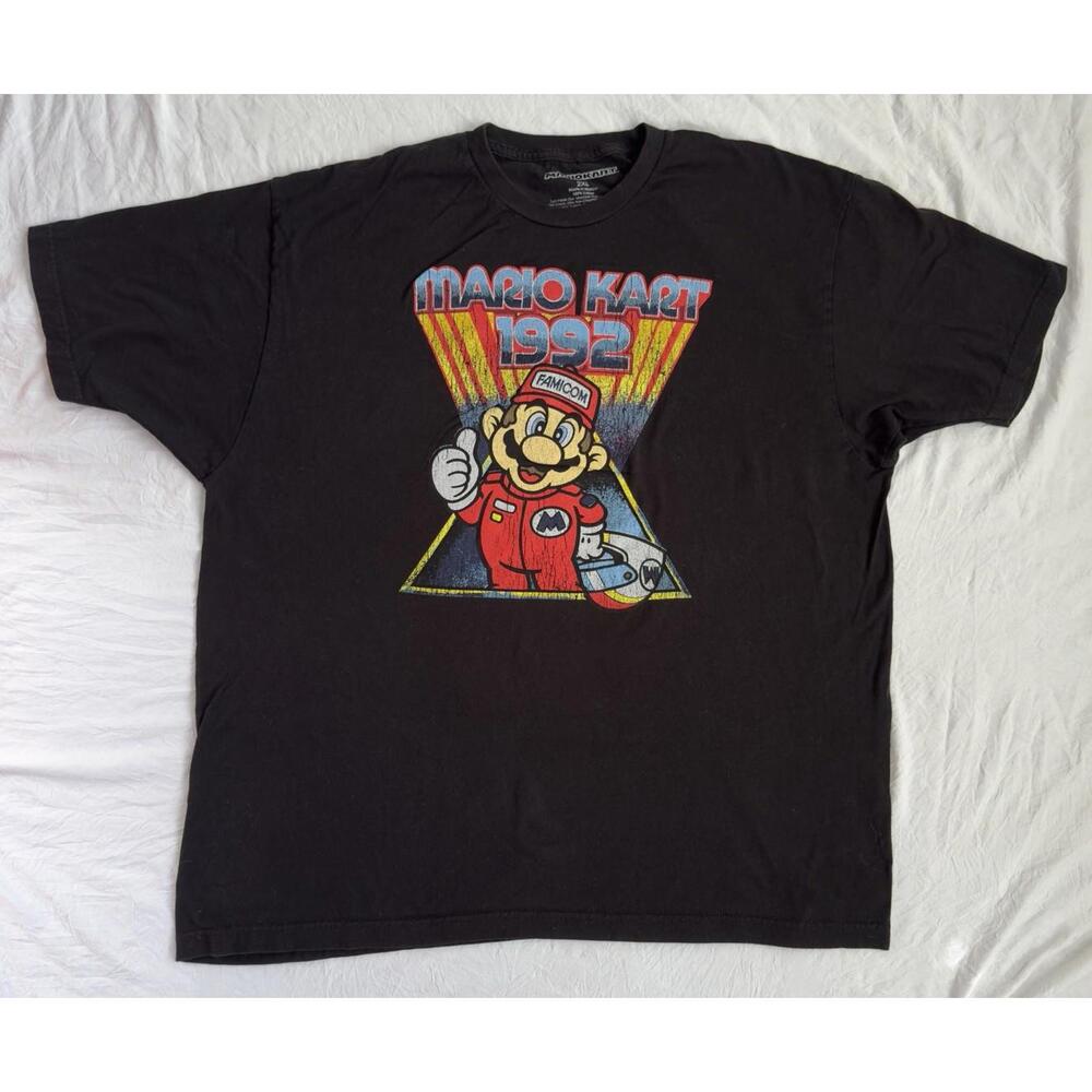 Nintendoโ Mario Kart Retro Style Famicom Graphic T Shirt Black Mens 2XL Licensed